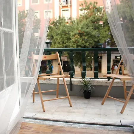 Mini In Hostel Lisbon