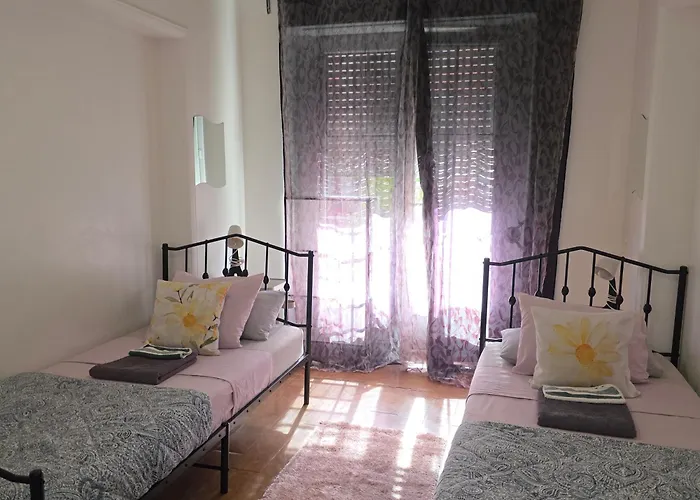 Mini In אכסניה ליסבון